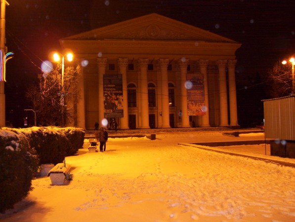 Theaterplatz bei Nacht