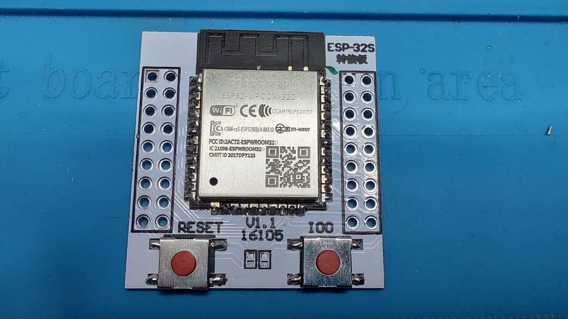 ESP32 Breakoutboard