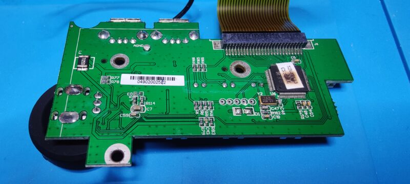 Rückseite des beschädigten Controllers