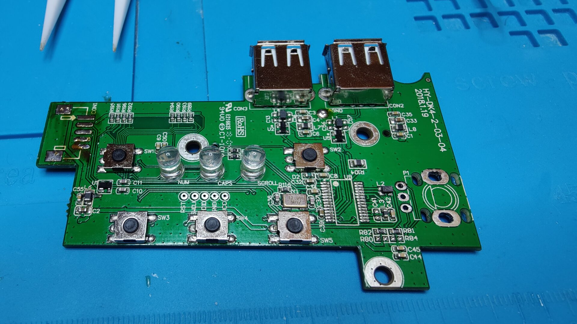 Für 'einschneidende' Maßnahmen vorbereitetes altes PCB