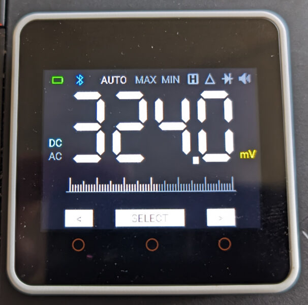 M5Stack Core 2 mit Anzeige der Multimeter-Werte